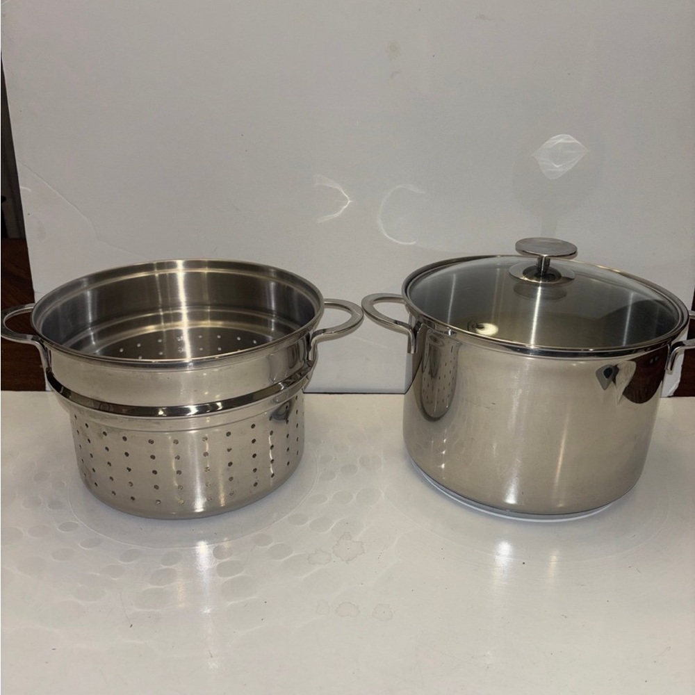 Crate & Barrel stainless steel, cooking part and strainer - Picture 2 of 8